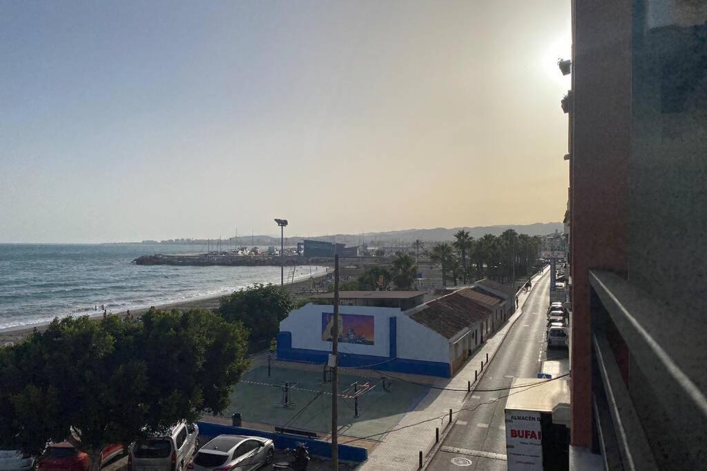 Maravilloso Apartamento En Primera Linea De Playa Con Vistas Al Mar En Caleta De Velez 2 D Extérieur photo